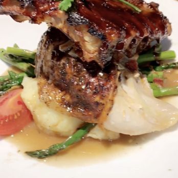 JOEY Eaton Centre - Rib and rotisserie chicken on mashed potatoes with veggies - Canadian (New) Near Me - Toronto, Ontario JOEY Eaton Centre - Rib and rotisserie chicken on mashed potatoes with veggies - Canadian (New) Near Me - Toronto, Ontario