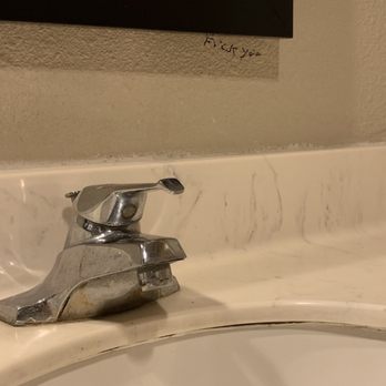 Quality Inn & Suites - Mirror message - Hotels Near Me - Exmore, Virginia Quality Inn & Suites - Mirror message - Hotels Near Me - Exmore, Virginia