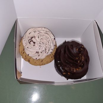 Molly's Cupcakes - Desserts Near Me - Chicago, Illinois Molly's Cupcakes - Desserts Near Me - Chicago, Illinois
