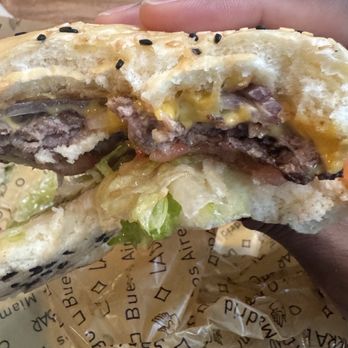 La Birra Bar - Wynwood - Single American Classic - Burgers Near Me - Miami, Florida