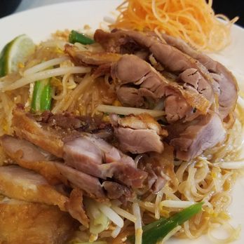 Kin'd - Crispy duck pad thai. One of the best in queens. - Thai Near Me - Fresh Meadows, New York