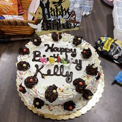Ice cream cake with chocolate and cookie dough ice crem