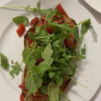 Antica Boheme - Bruschetta pomodorini e basilico - Italian Near Me - Rome, RM Antica Boheme - Bruschetta pomodorini e basilico - Italian Near Me - Rome, RM