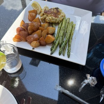 Ocean Paradise Restaurant & Bar - Seafood Near Me - Fairfax, Virginia