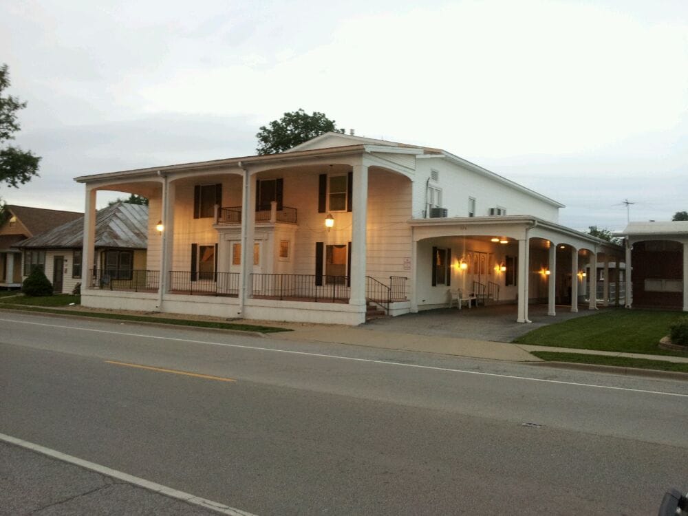 DASHNER LEESMAN FUNERAL HOME - Updated December 2024 - 326 S Main St ...