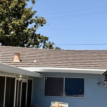 Top Roofing - Sagging roof over the garage - Roofing Near Me Top Roofing - Sagging roof over the garage - Roofing Near Me