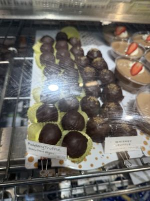 Krown Bakery & Eatery by null