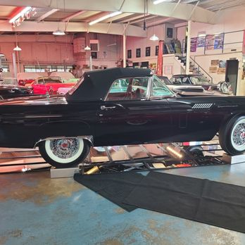Thunderbird's 55-57 - Parking Near Me - Dallas, Texas Thunderbird's 55-57 - Parking Near Me - Dallas, Texas