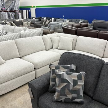 BoxDrop - Furniture Stores Near Me - Sheboygan, Wisconsin
