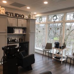 Salon studio for rent!