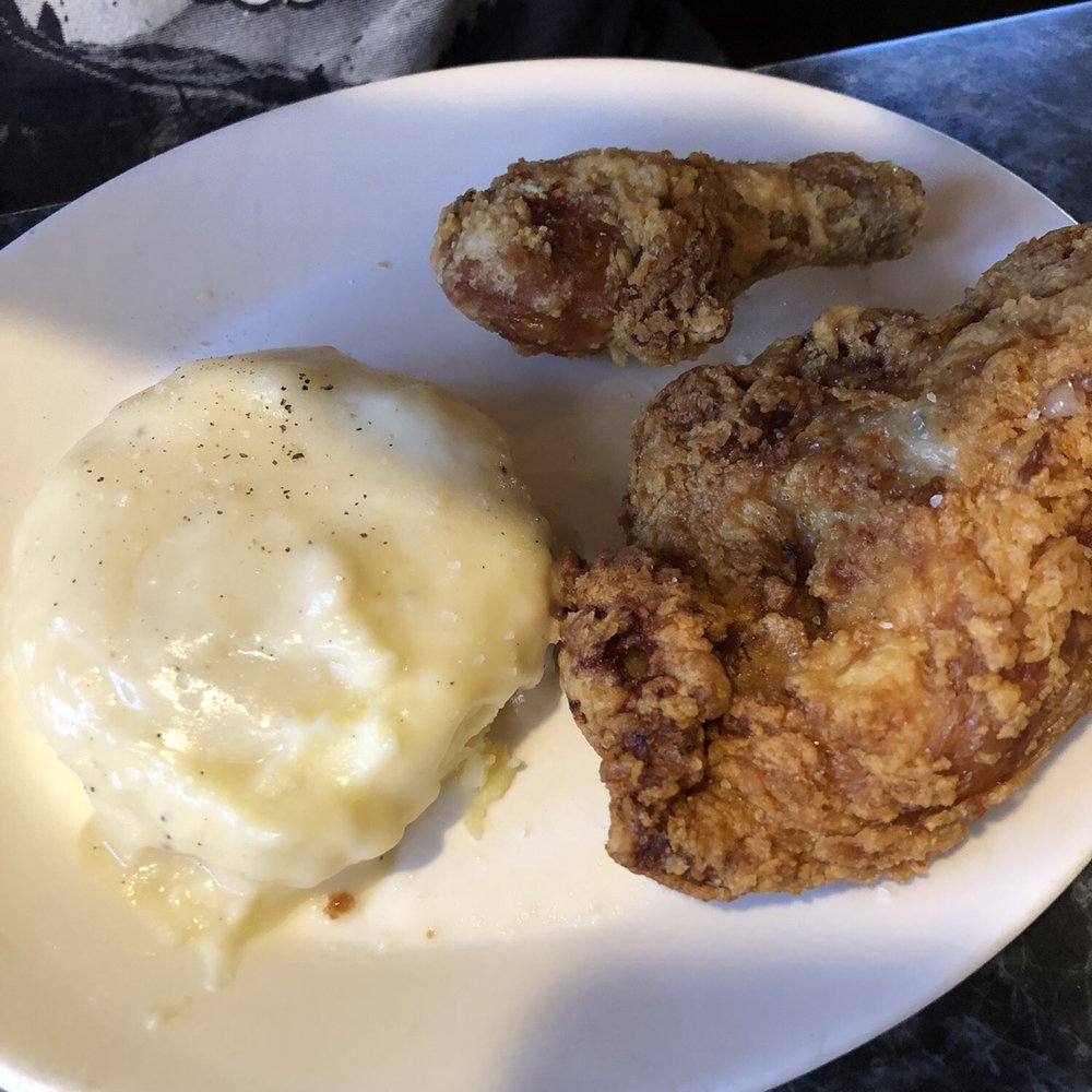 Highway 63 Diner - 2 piece chicken meal with mashed potatoes and white gravy - Diners Near Me - Waterloo, Iowa