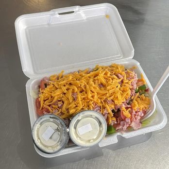 Hometown Pizza - Pizza Near Me - Leslie, Michigan