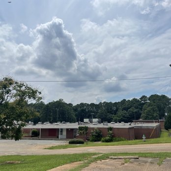 Patrick Henry High School - Middle Schools & High Schools Near Me - Stockbridge, Georgia