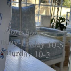 Littles on Liberty - Store hours