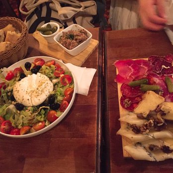 Le Barav - Wine Bars Near Me - Paris, 75