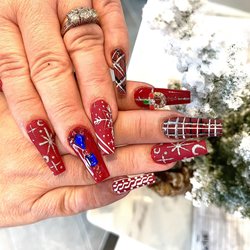 Adora Nails Spa - Christmas nails by Nick