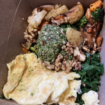 Harlow - Pesto Garden Scramble - Vegan Near Me - Portland, Oregon