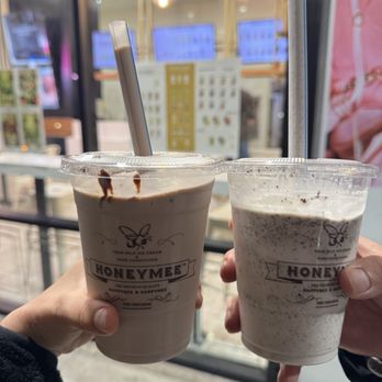 Honeymee - Sea Salt Chocolate Shake , Cookies 'n Cream Shake - Ice Cream & Frozen Yogurt Near Me - Irvine, California Honeymee - Sea Salt Chocolate Shake , Cookies 'n Cream Shake - Ice Cream & Frozen Yogurt Near Me - Irvine, California