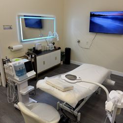 Balmor Day Spa - Facial room