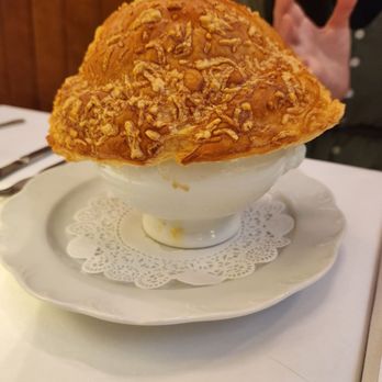 Paris Bar - Huge French onion soup - French Near Me - New York, New York Paris Bar - Huge French onion soup - French Near Me - New York, New York