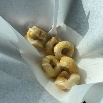 Donut Kabobs - Glazed doughnuts - Food Trucks Near Me Donut Kabobs - Glazed doughnuts - Food Trucks Near Me