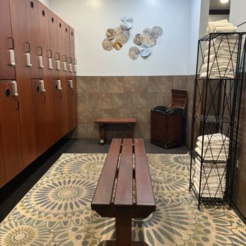 The Spa at Paradise Point - Spa locker room - Day Spas Near Me - San Diego, California