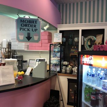 Sweet Tooth Cafe - Interior - Cafes Near Me - Gloucester Courthouse, Virginia Sweet Tooth Cafe - Interior - Cafes Near Me - Gloucester Courthouse, Virginia