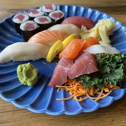 Wasabi Thai Sushi - Sushi sashimi platter