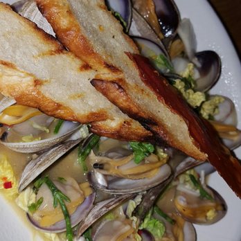 Bevy - Clams - Cocktail Bars Near Me - Honolulu, Hawaii Bevy - Clams - Cocktail Bars Near Me - Honolulu, Hawaii