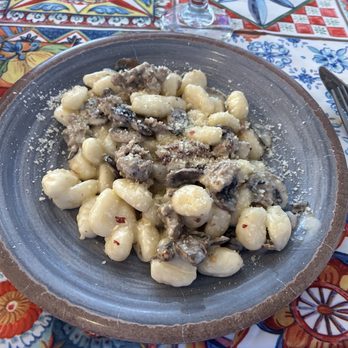 Impero Italiano - Gnocchi salsicca e funghe - Pizza Near Me - Houston, Texas Impero Italiano - Gnocchi salsicca e funghe - Pizza Near Me - Houston, Texas