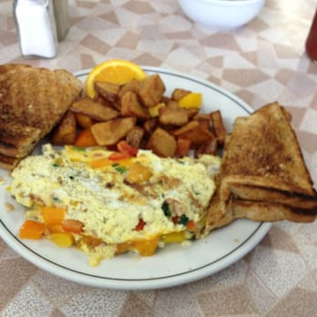 Park Cafe - Bacon peppers green onion omelette - Breakfast & Brunch Near Me - Saskatoon, Saskatchewan Park Cafe - Bacon peppers green onion omelette - Breakfast & Brunch Near Me - Saskatoon, Saskatchewan