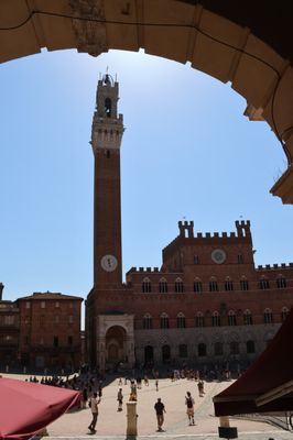 Palazzo Pubblico by null