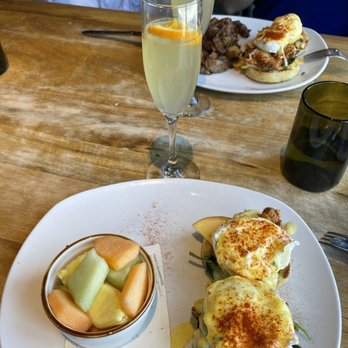 151 Kitchen | Bar - Crispy chiken benedict - Cocktail Bars Near Me - Elmhurst, Illinois 151 Kitchen | Bar - Crispy chiken benedict - Cocktail Bars Near Me - Elmhurst, Illinois