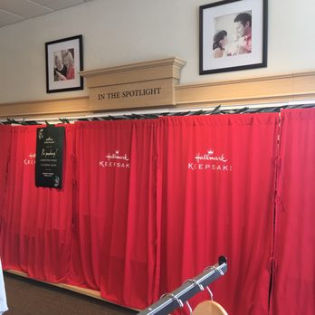 Amy's Hallmark Shop - Registration required for event - Early exposure to new Christmas ornaments. - Cards & Stationery Near Me - Columbus, Ohio
