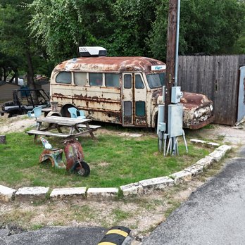 Gypsy River Resort - The bus known as Thelma - Vacation Rentals Near Me - New Braunfels, Texas