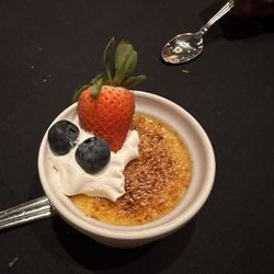 The Empire Bistro - Smallest Creme brûlée