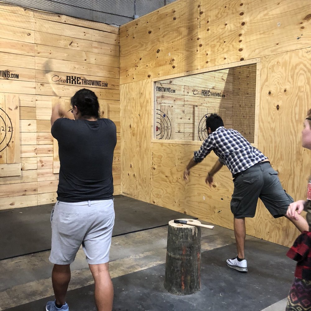 Class Axe Throwing - Axe Throwing Near Me - San Antonio, Texas Class Axe Throwing - Axe Throwing Near Me - San Antonio, Texas