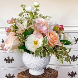FLEUR-DE-LIS MKE - Mother's Day arrangement curated with garden roses and ranunculus