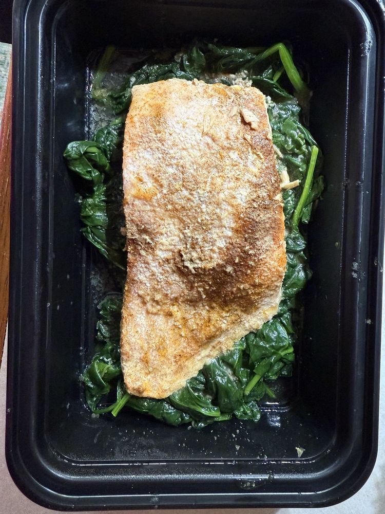 Luigi's Deli & Italian Market Logo