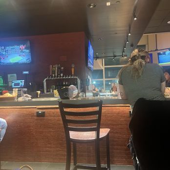 Chilis - Bars Near Me - Detroit, Michigan