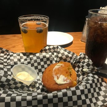 Bobby Q - Arizona artisan beer with blueberries and yummy cornbread - Barbeque Near Me - Phoenix, Arizona