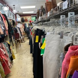 Deja Vu Consignment Clothing