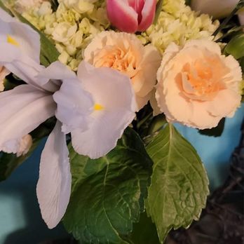 In Step Floral Design - Florists Near Me