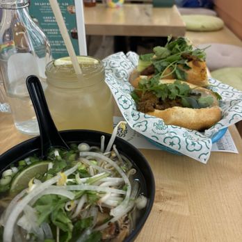 Le Petit Sao - Grilled Chicken Pho and Banh Mi - Vietnamese Near Me - Montreal, Quebec Le Petit Sao - Grilled Chicken Pho and Banh Mi - Vietnamese Near Me - Montreal, Quebec