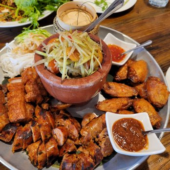 Bhan Mae Vane - Papaya Salad Platter (with 3 choices of protein) - Thai Near Me - Alameda, California Bhan Mae Vane - Papaya Salad Platter (with 3 choices of protein) - Thai Near Me - Alameda, California