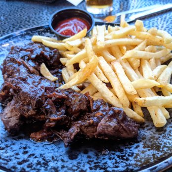 Double Oaks Bed & Breakfast - Steak frites - Bed & Breakfast Near Me - Greensboro, North Carolina