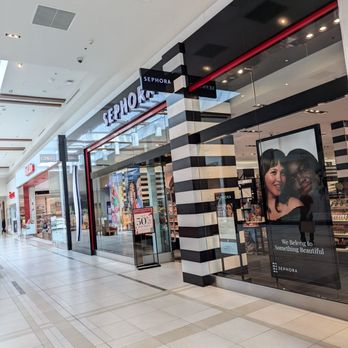 St Vital Centre - Sephora - Shopping Centers Near Me - Winnipeg, Manitoba