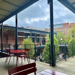 Mashburn Coffee - Seating outside