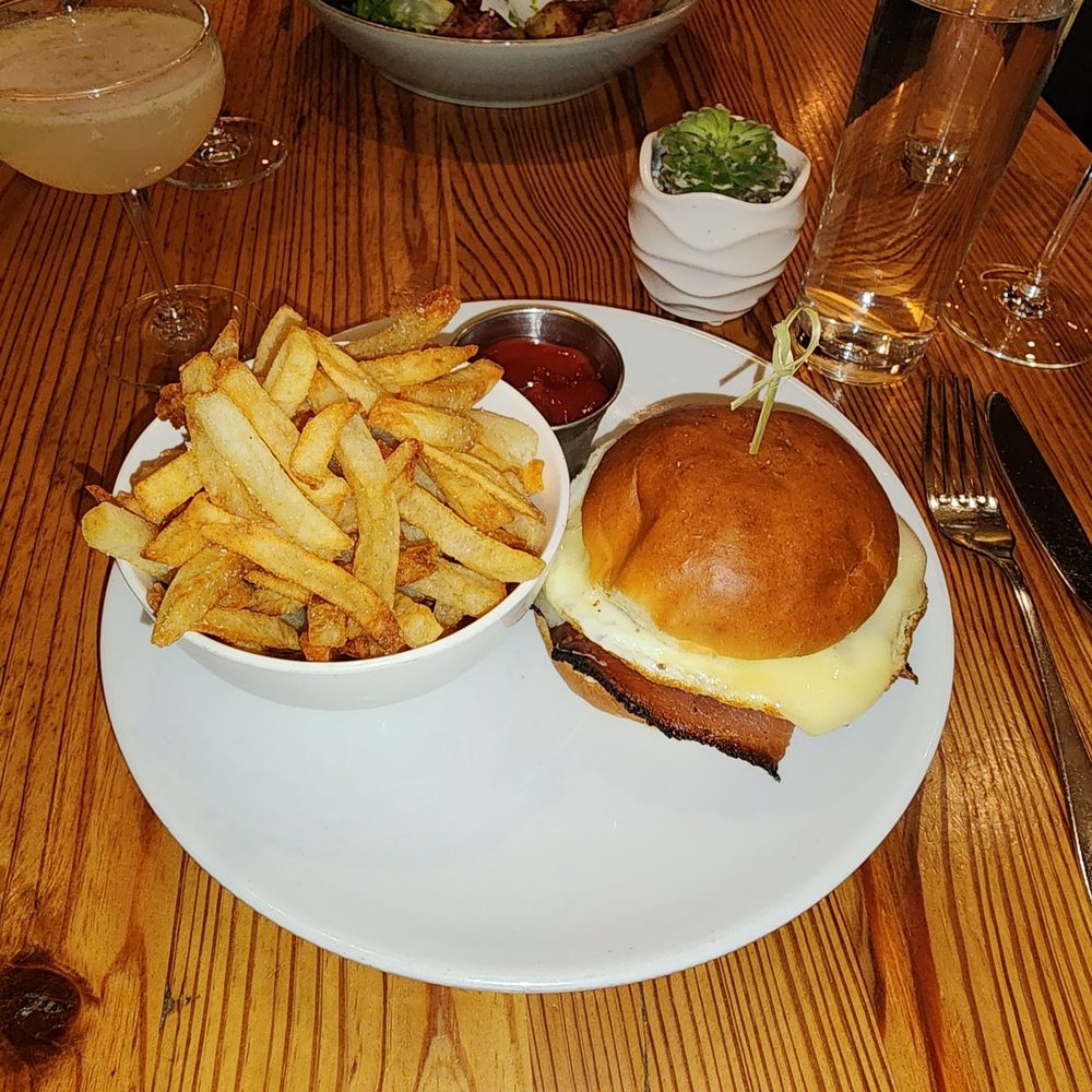 Meadowsweet - meadowsweet egg sandwich - New American Near Me - Brooklyn, New York