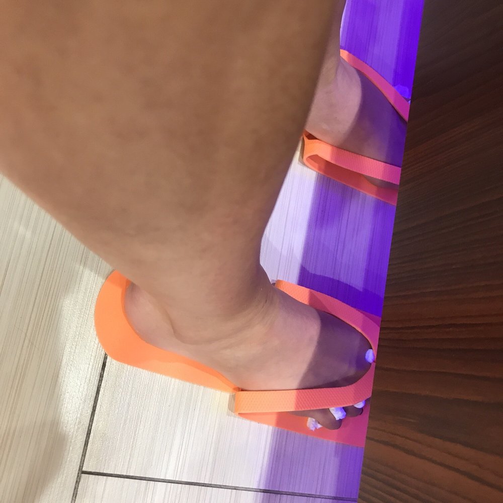 Elite Nails & Spa - A UV light table, so sleek, for feet! - Nail Salons Near Me - Placentia, California Elite Nails & Spa - A UV light table, so sleek, for feet! - Nail Salons Near Me - Placentia, California